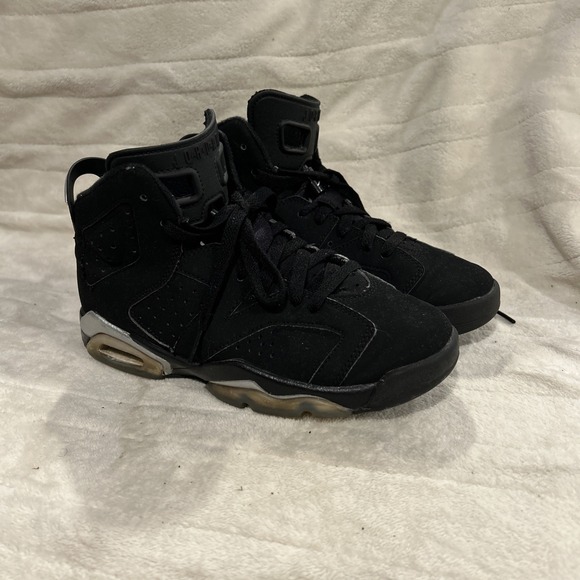 Size 5Y - Nike Air Jordan 6 Retro Mid Black K088 - Picture 1 of 6